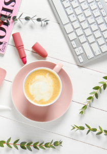 オンライン講座で勉強するためにコーヒーを入れた